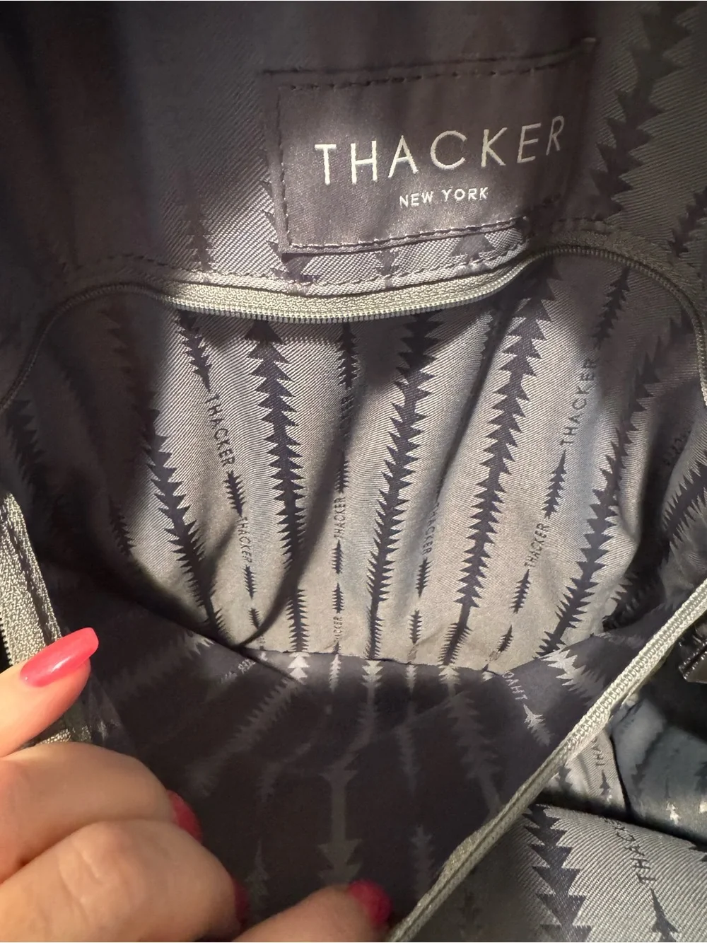 Thacker sleek black